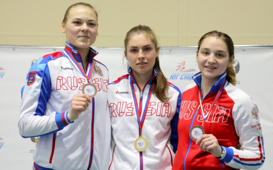 Алина Михайлова, София Позднякова и Александра Климова