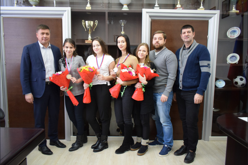Екатерина Кунгурова керлинг